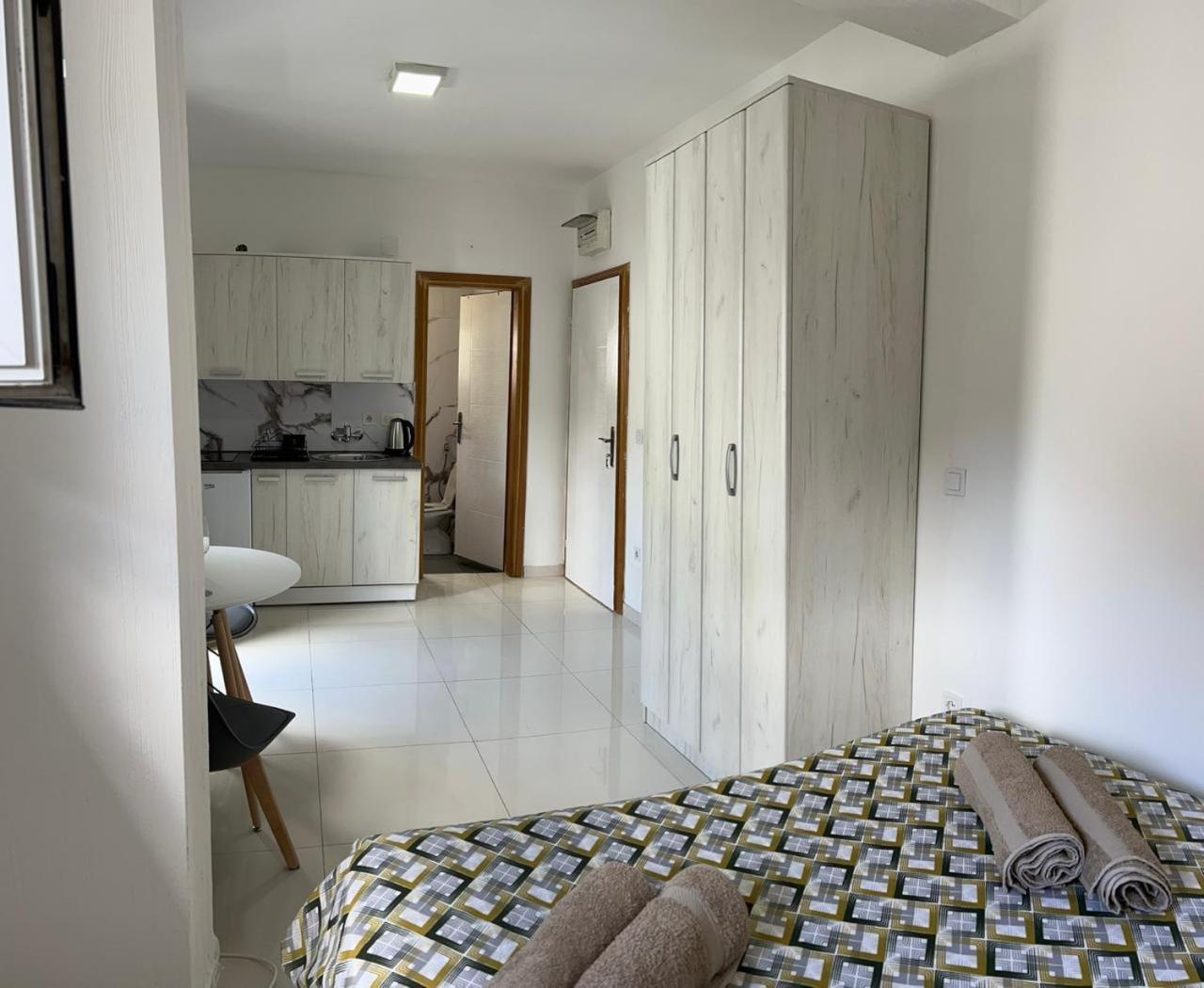 Apartments As Budva Luaran gambar